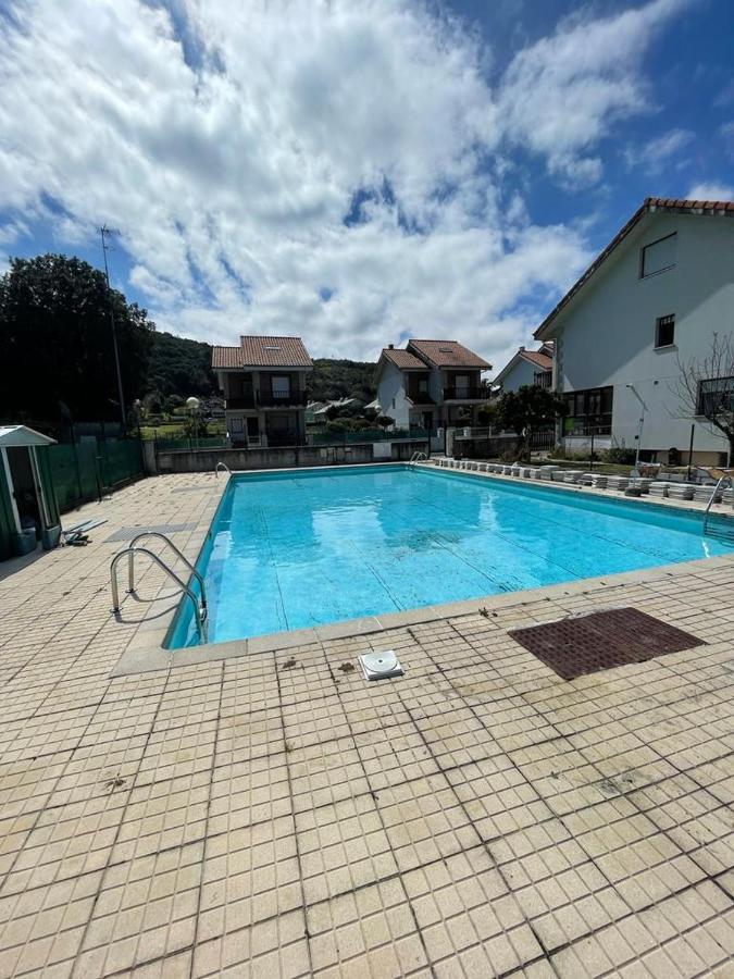 Chalet En Urbanizacion Con Piscina Argonos Exterior photo
